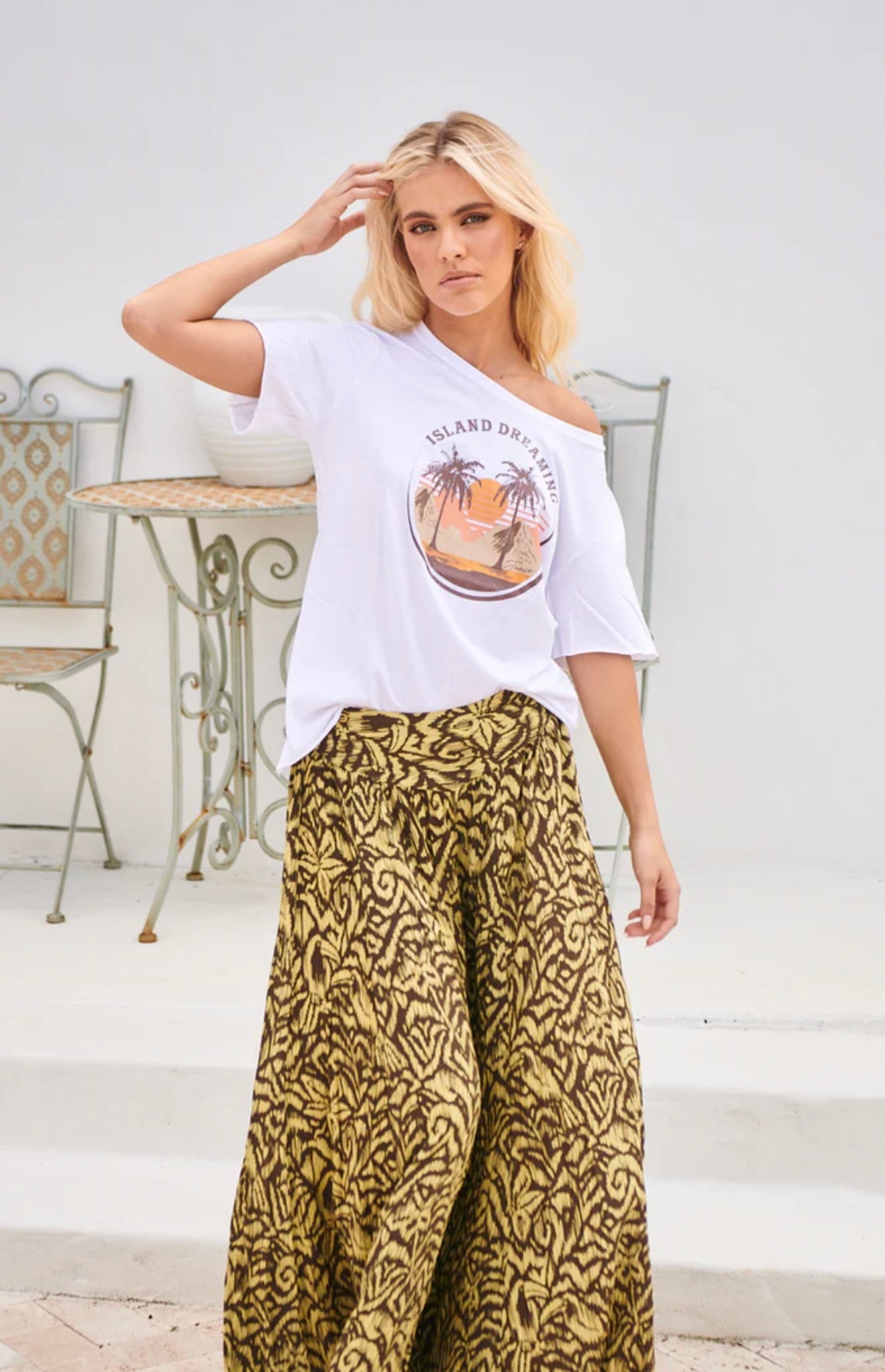 Vintage Tee - Island Dreaming