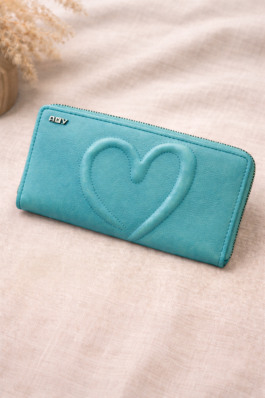 Love Wallet