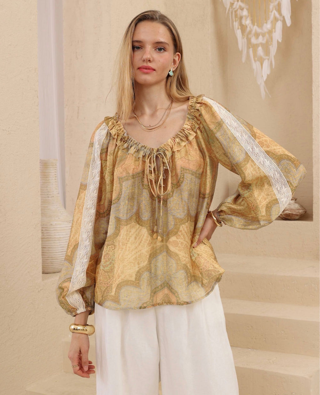 Amadora Blouse