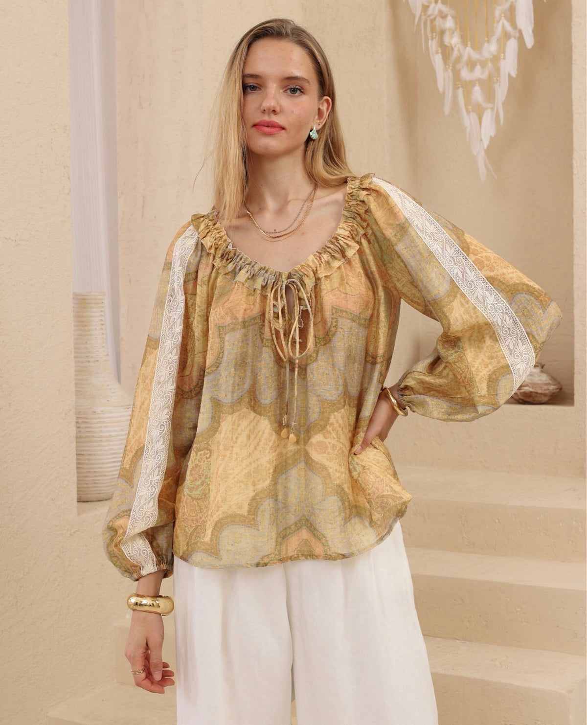 Amadora Blouse
