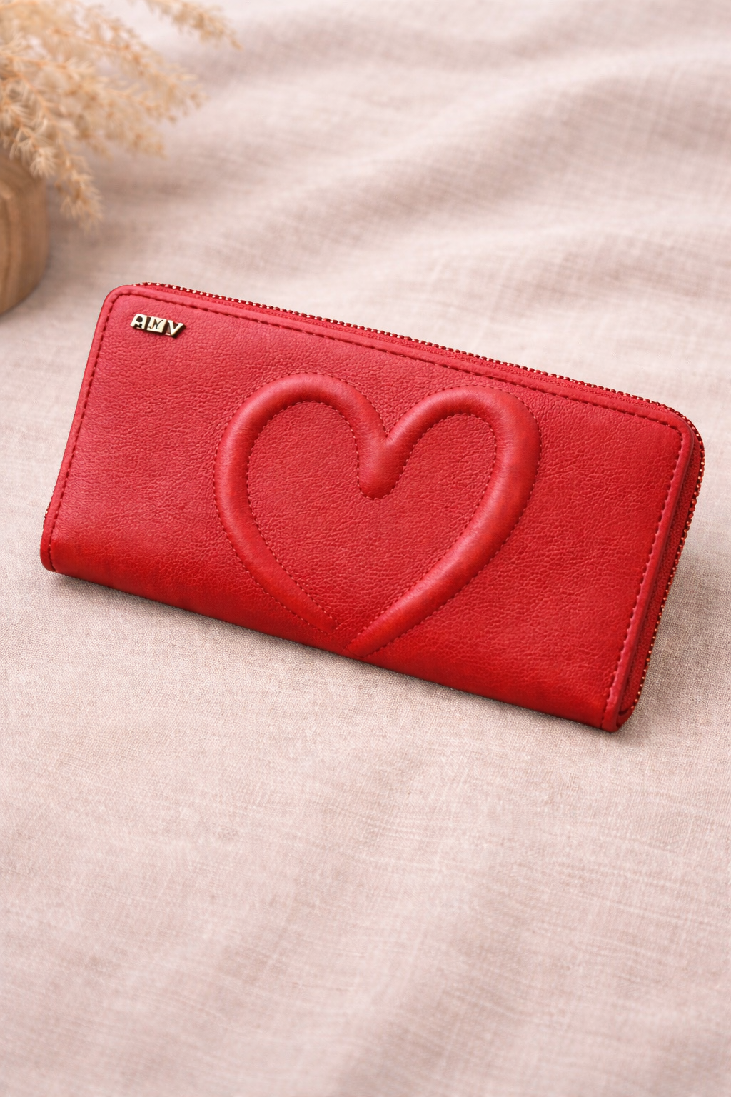 Love Wallet