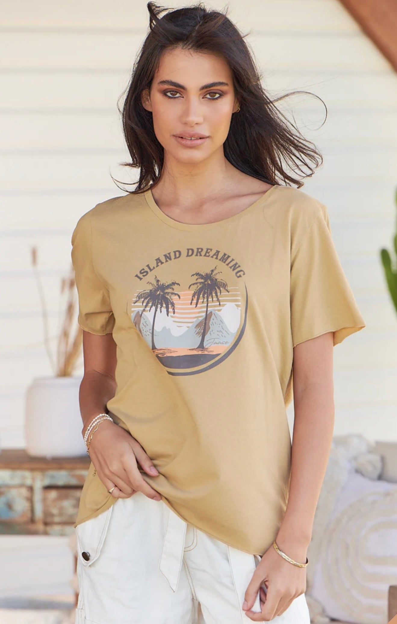 Vintage Tee - Island Dreaming