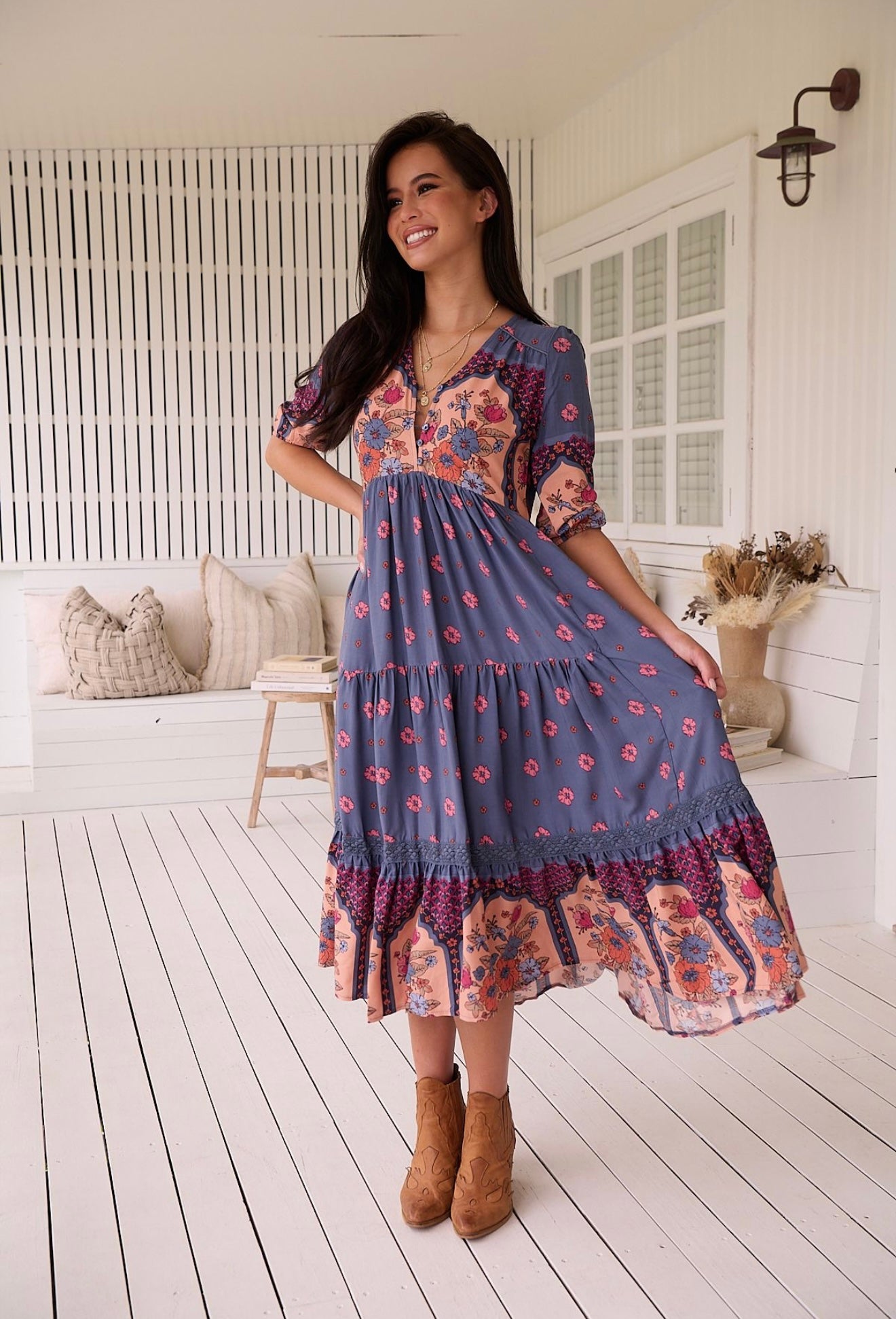 Eve Lace - Midi Dress