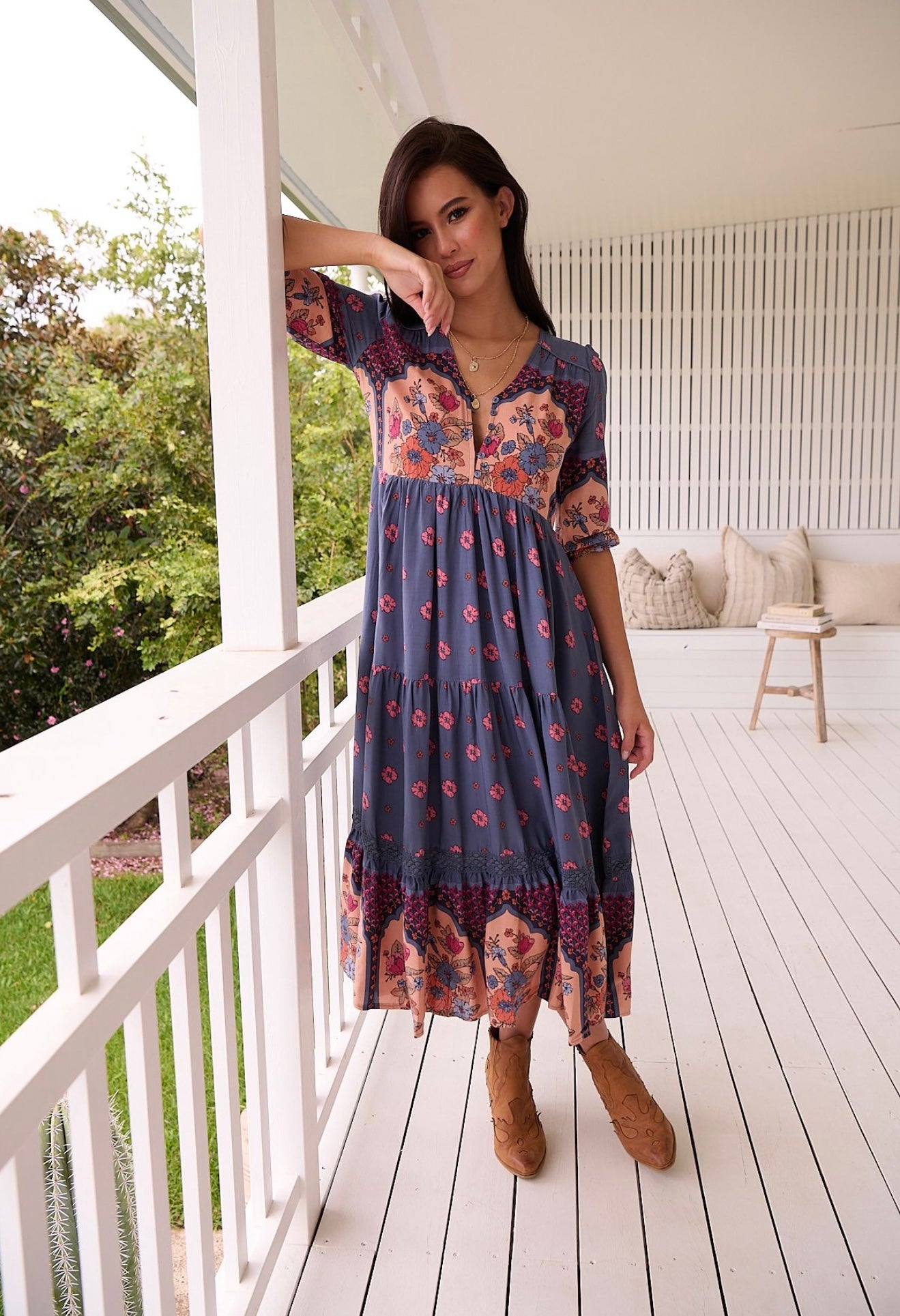 Eve Lace - Midi Dress