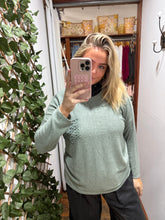 Load image into Gallery viewer, Abigal - sweater
